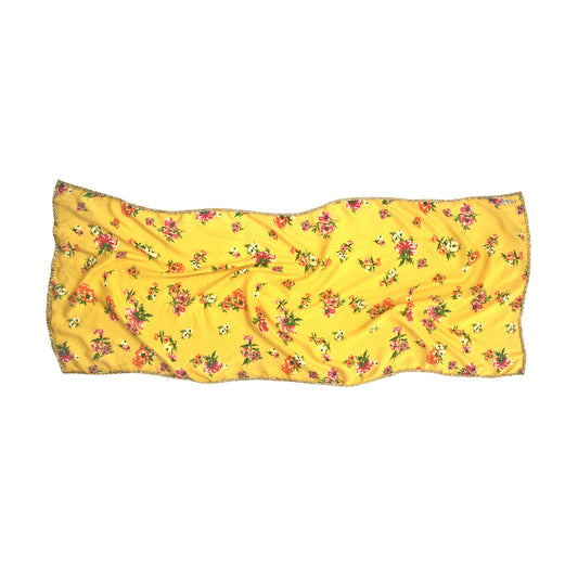 Yellow base white and orange flowers